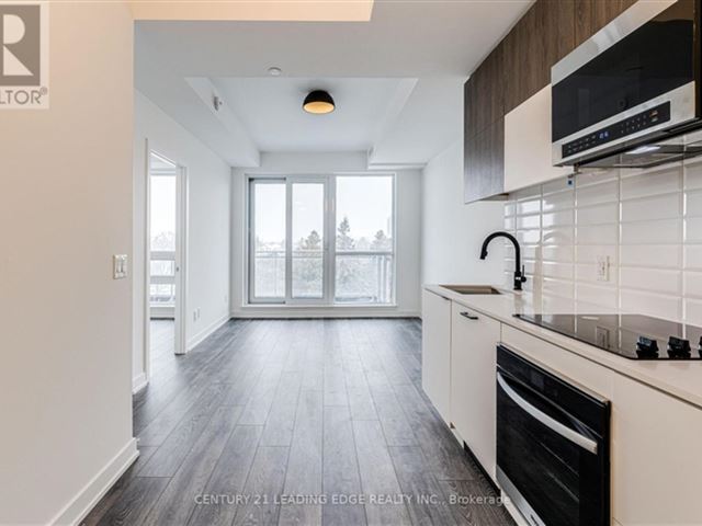 8888 Yonge Street Condos - 413 8888 Yonge Street - photo 2