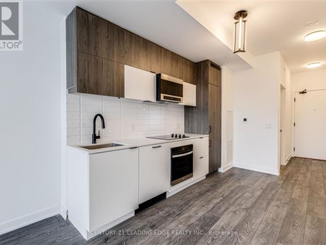 8888 Yonge Street Condos - 413 8888 Yonge Street - photo 3