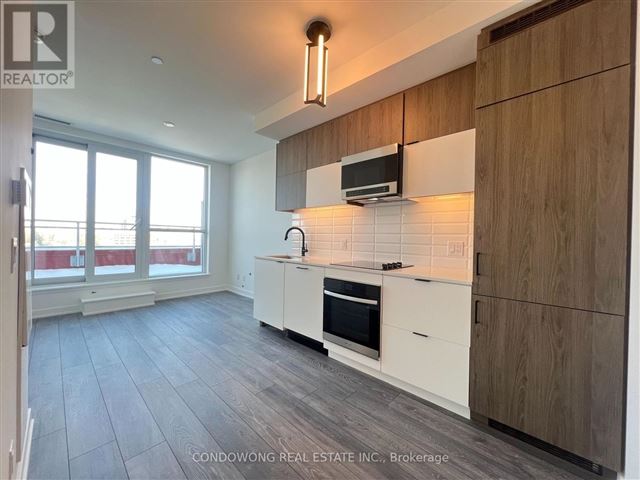 8888 Yonge Street Condos - 714 8888 Yonge Street - photo 1