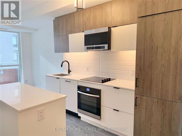 8888 Yonge Street Condos - 205 8888 Yonge Street - photo 3