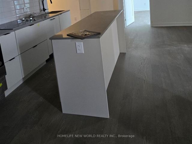 8888 Yonge Street Condos - 625 8888 Yonge Street - photo 3