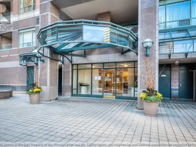 Opera Place 2 - 308 889 Bay Street - photo 2