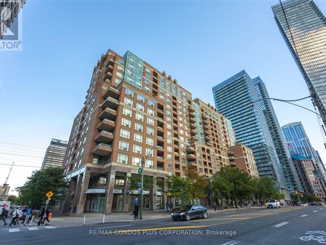 Opera Place 2 - 1610 889 Bay Street - photo 1