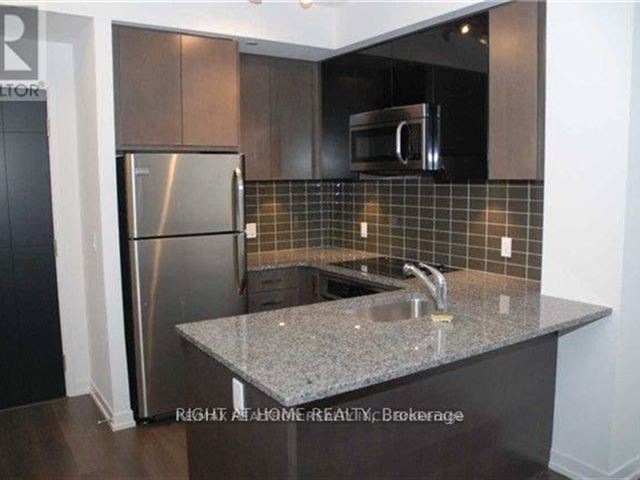 The Madison at Yonge and Eglinton - 1009 98 Lillian Street - photo 3