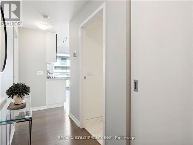 The Madison at Yonge and Eglinton - 2107 98 Lillian Street - photo 3