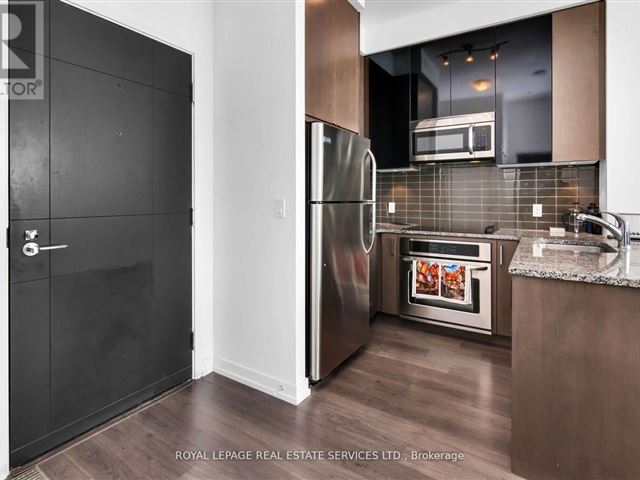 The Madison at Yonge and Eglinton - 3608 98 Lillian Street - photo 3