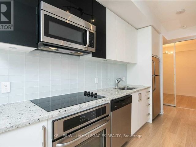 The Madison at Yonge and Eglinton - 516 98 Lillian Street - photo 2