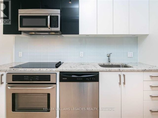 The Madison at Yonge and Eglinton - 516 98 Lillian Street - photo 3