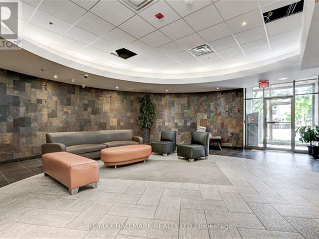 Plaza Suites - 609 890 Sheppard Avenue West - photo 3