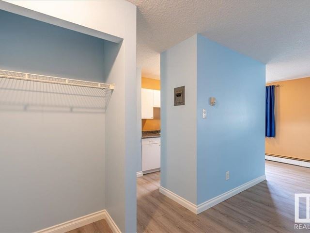 8930 149 ST NW - 103 8930 149 Street Northwest - photo 2