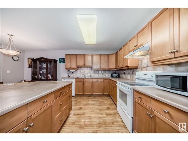 8956 156 ST NW - 312 8956 156 Street Northwest - photo 3