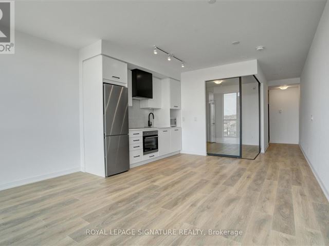The Logan Residences - 602 899 Queen Street East - photo 2