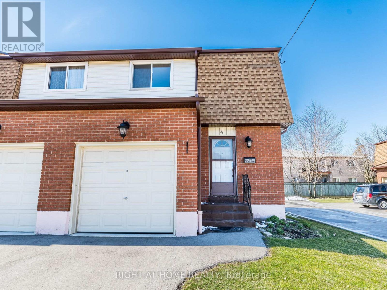 899 Stone Church Road East, Unit 4, Hamilton — For sale @ $549,999 ...