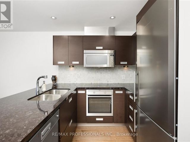 South Beach Condos And Lofts 2 - 2815 90 Park Lawn Road - photo 3