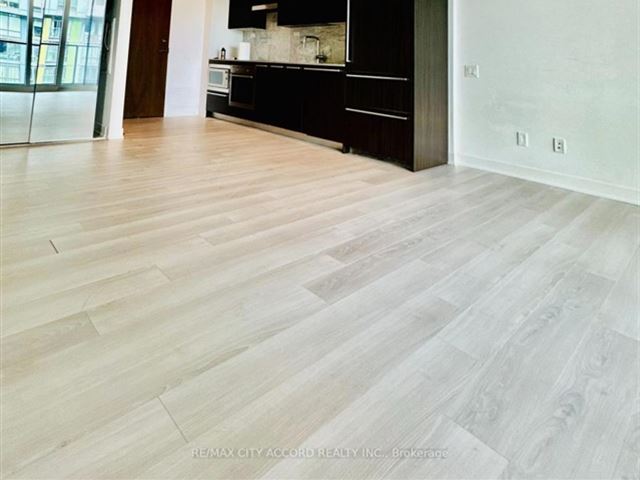 Newton Condos - 703 80 Queens Wharf Road - photo 1