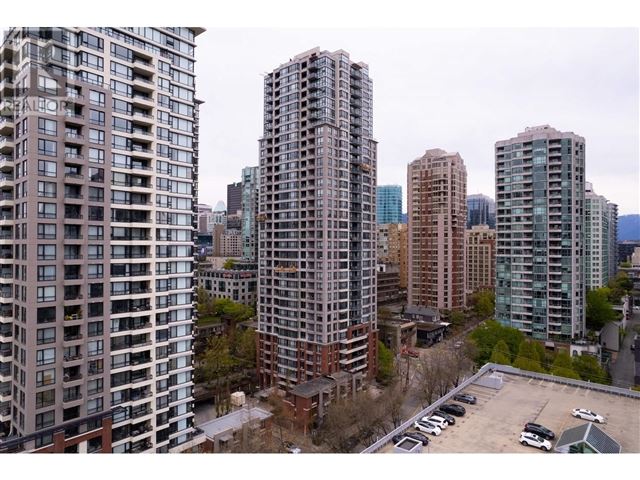 Yaletown Park 2 - 906 909 Mainland Street - photo 3