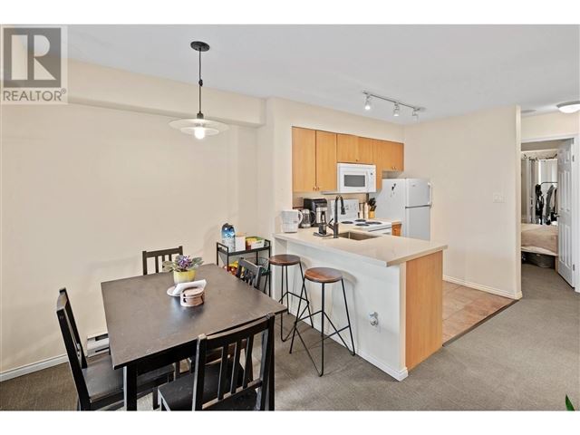 Meridian - 405 910 Beach Avenue - photo 3