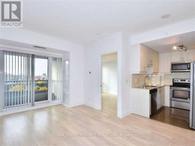 9199 Yonge ST - 601se 9199 Yonge Street - photo 2