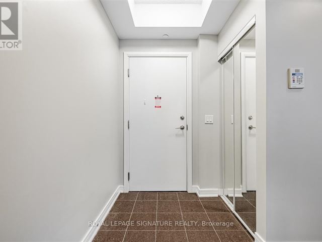 9199 Yonge ST - se513 9199 Yonge Street - photo 2