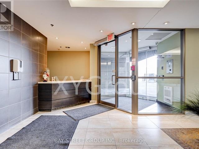 Hampton Plaza - 905 920 Sheppard Avenue West - photo 3