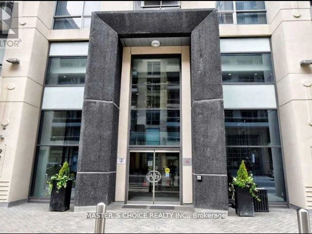 9205 Yonge ST -  9205 Yonge Street - photo 2