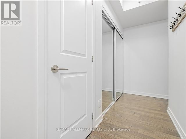 9205 Yonge ST - 504 9205 Yonge Street - photo 2