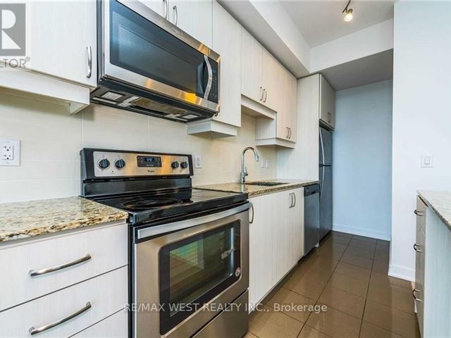 9205 Yonge ST - 1103 9205 Yonge Street - photo 2