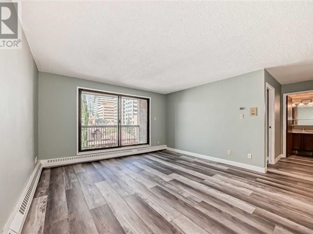 924 14 Av Sw - 501 924 14 Avenue Southwest - photo 2