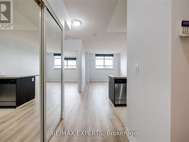 Bellaria Tower 3 - 414 9245 Jane Street - photo 3