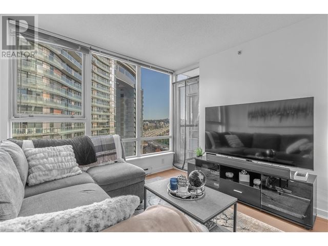 Max II - 1503 939 Expo Boulevard - photo 2