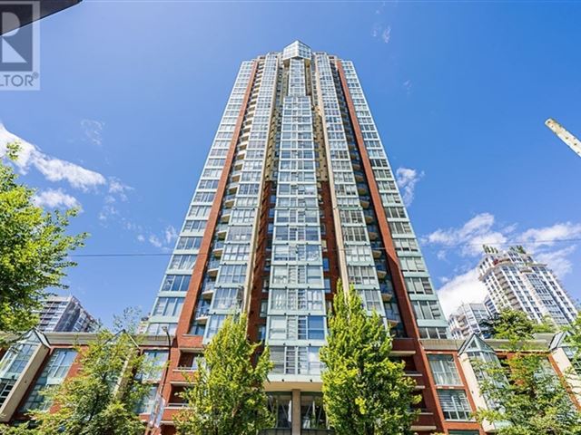 The Pinnacle - 1710 939 Homer Street - photo 1