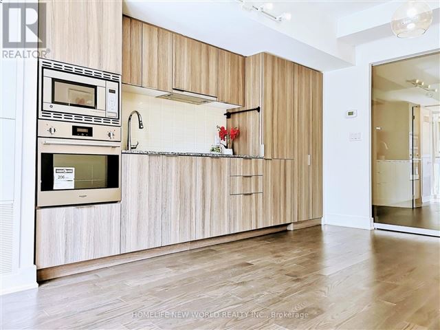 The Britt Condos - 1108 955 Bay Street - photo 3