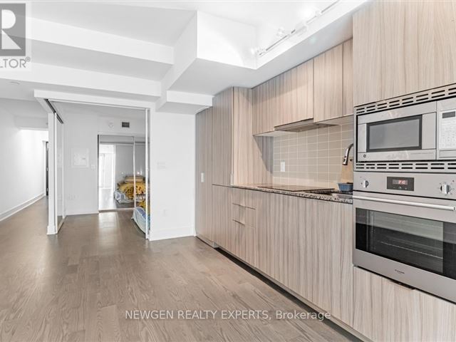 The Britt Condos - 815 955 Bay Street - photo 3