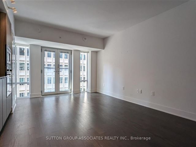 The Britt Condos - 815 955 Bay Street - photo 3