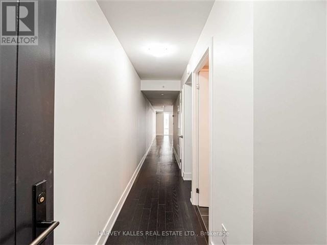 The Britt Condos - 622 955 Bay Street - photo 2