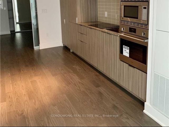 The Britt Condos - 418 955 Bay Street - photo 2