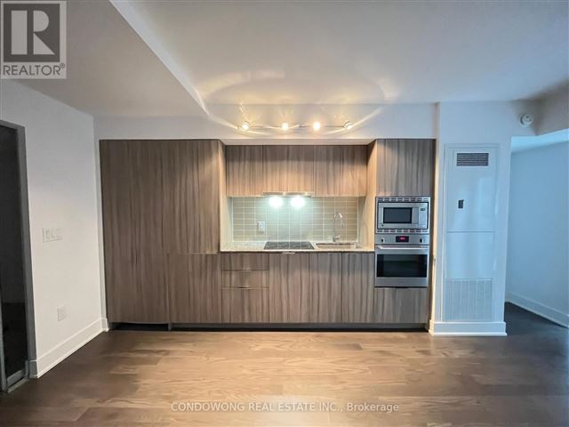 The Britt Condos - 418 955 Bay Street - photo 2