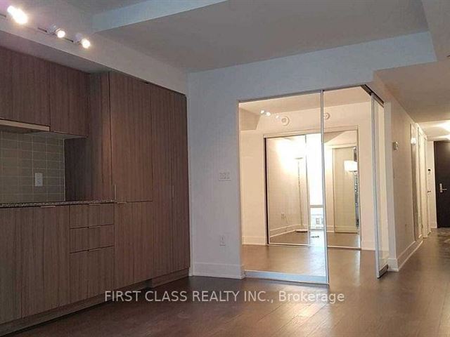 The Britt Condos - 722 955 Bay Street - photo 3