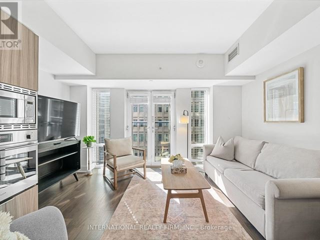 The Britt Condos - 617 955 Bay Street - photo 2