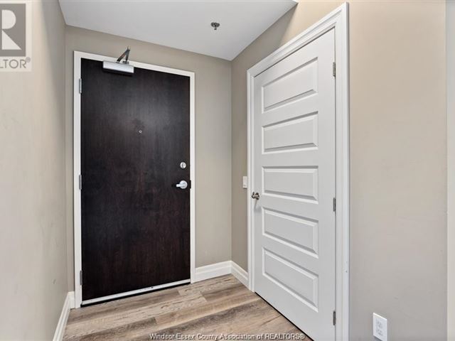 955 On The Avenue - 305 955 Ouellette Avenue - photo 3