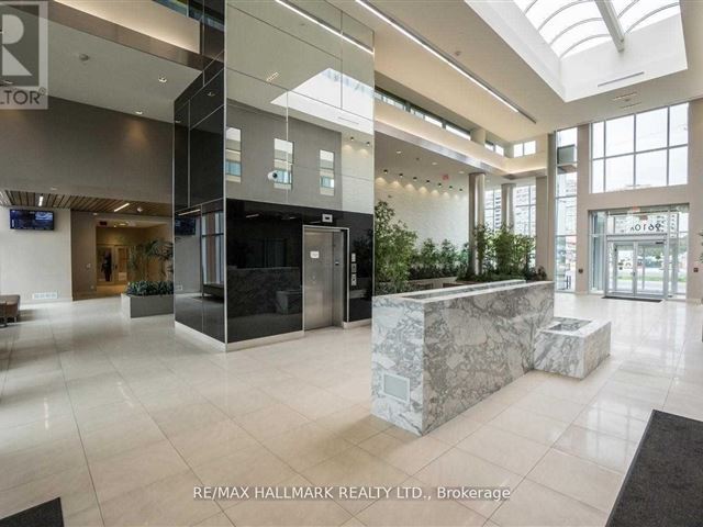 9608 Yonge Street Condos - 1711 9600 Yonge Street - photo 2