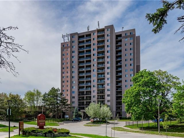 Halton Tower - 1610 975 Warwick Court - photo 1