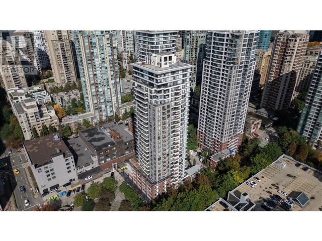 Yaletown Park 3 - 1905 977 Mainland Street - photo 1