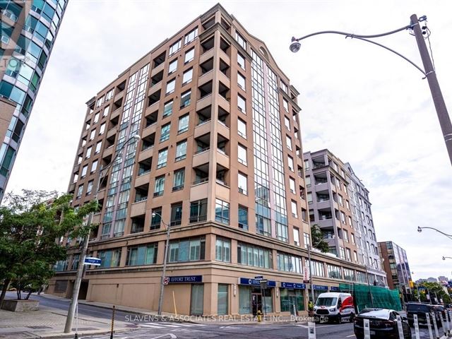 The Ramsden - 514 980 Yonge Street - photo 1