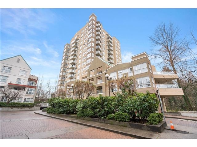 Balmoral Tower - 905 9830 Whalley Boulevard - photo 1