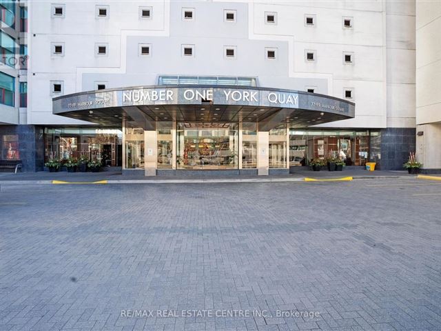 One York Quay - 1702 99 Harbour Square - photo 3