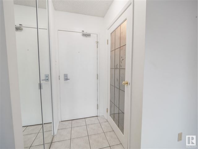 9916 113 ST NW - 605 9916 113 Street Northwest - photo 3