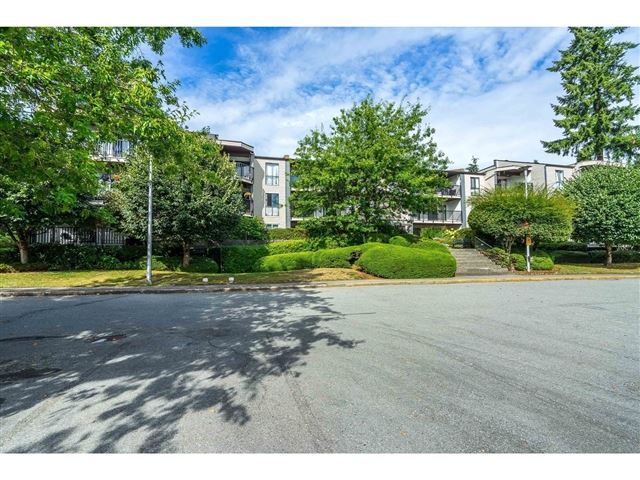 Tall Timbers - 112 9958 149 Street - photo 3