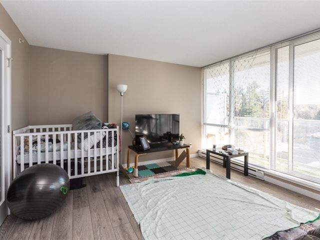 Park Place - 606 9881 Whalley Boulevard - photo 3